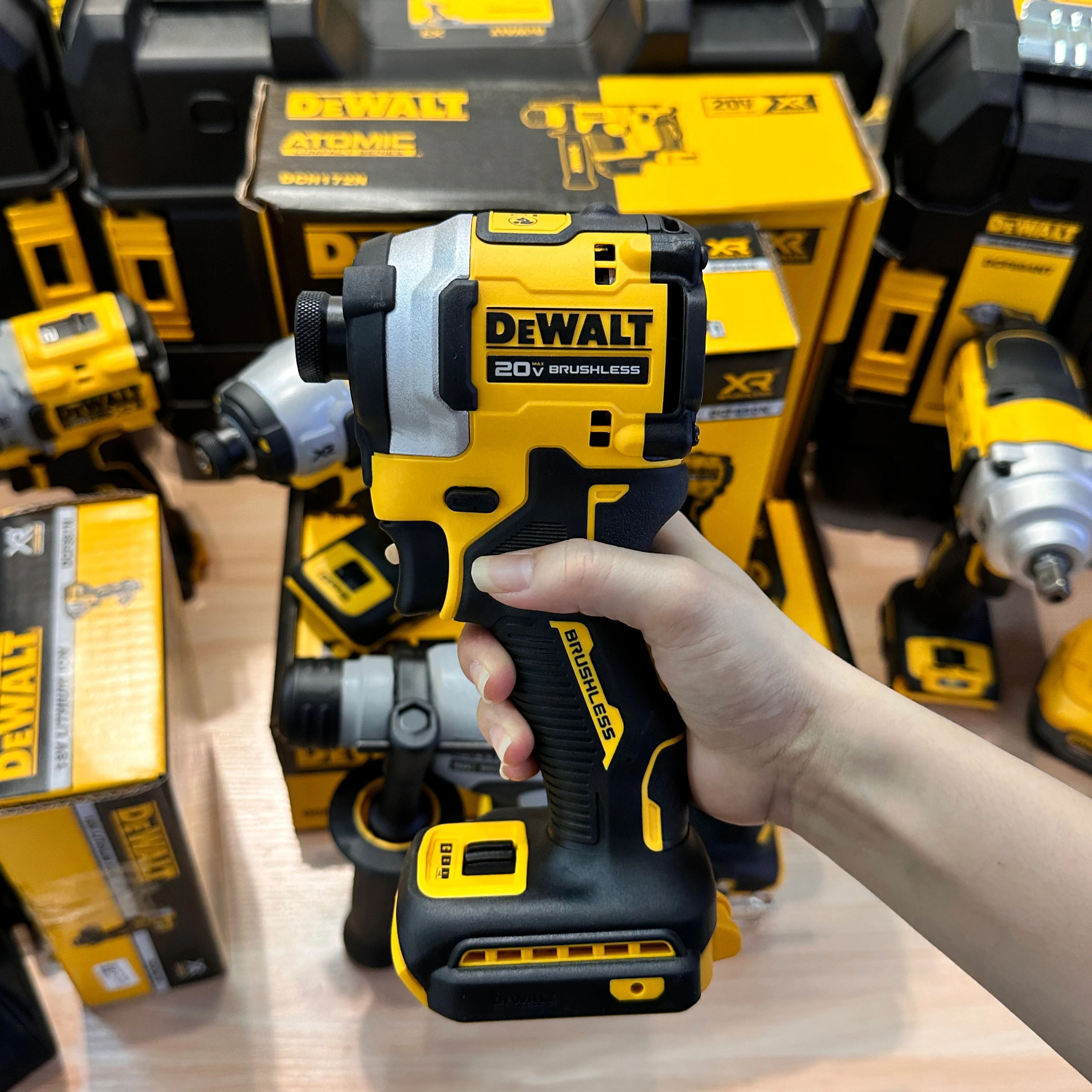 Шуруповерт аккумуляторный dewalt - Фотография_3