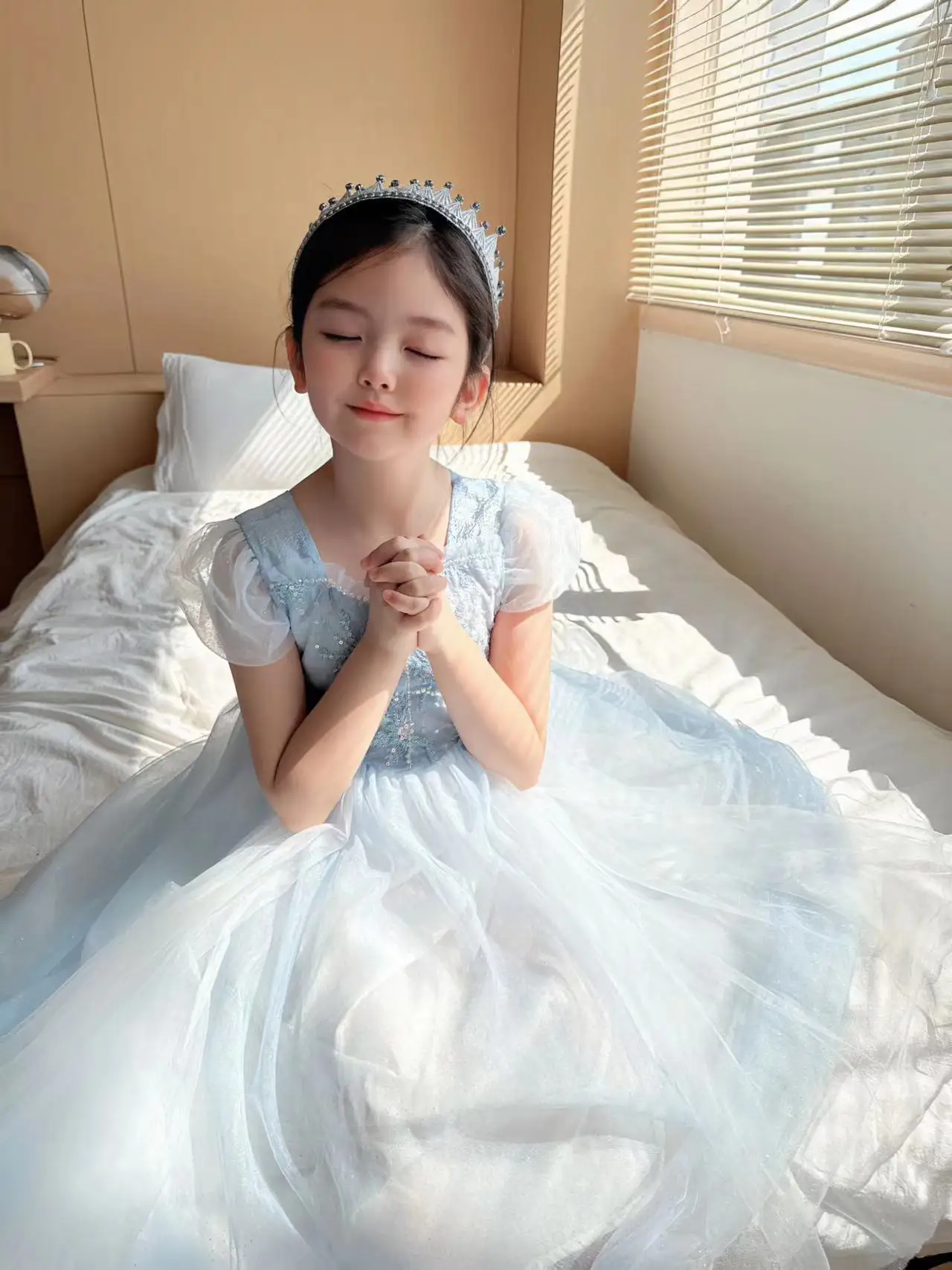 Вышитые платья для девочек эльзы для детей - Фотография_5