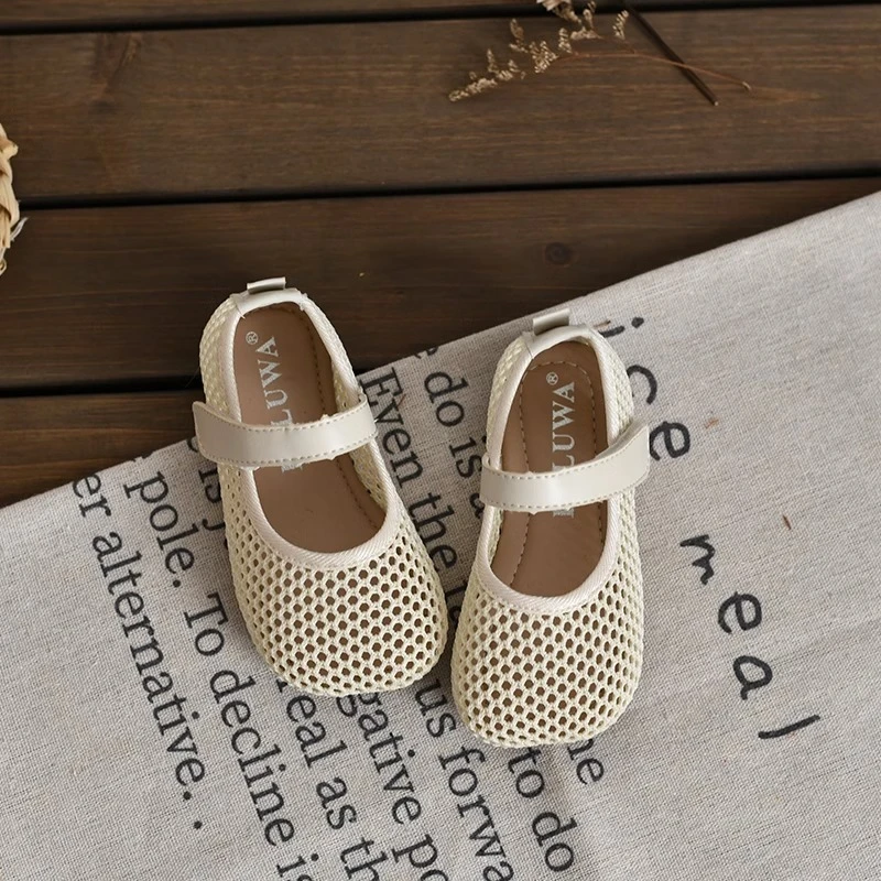 Туфли на плоской подошве в стиле ретро для девочек - Фотография_2