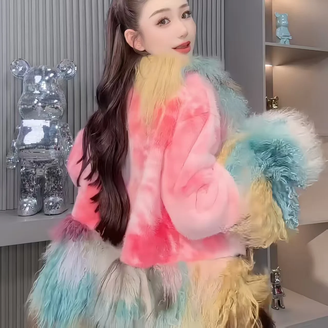 Женская шуба из искусственного овечьего меха - Фотография_2