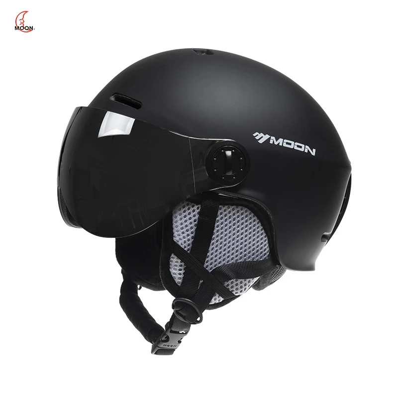 Лыжный шлем moon