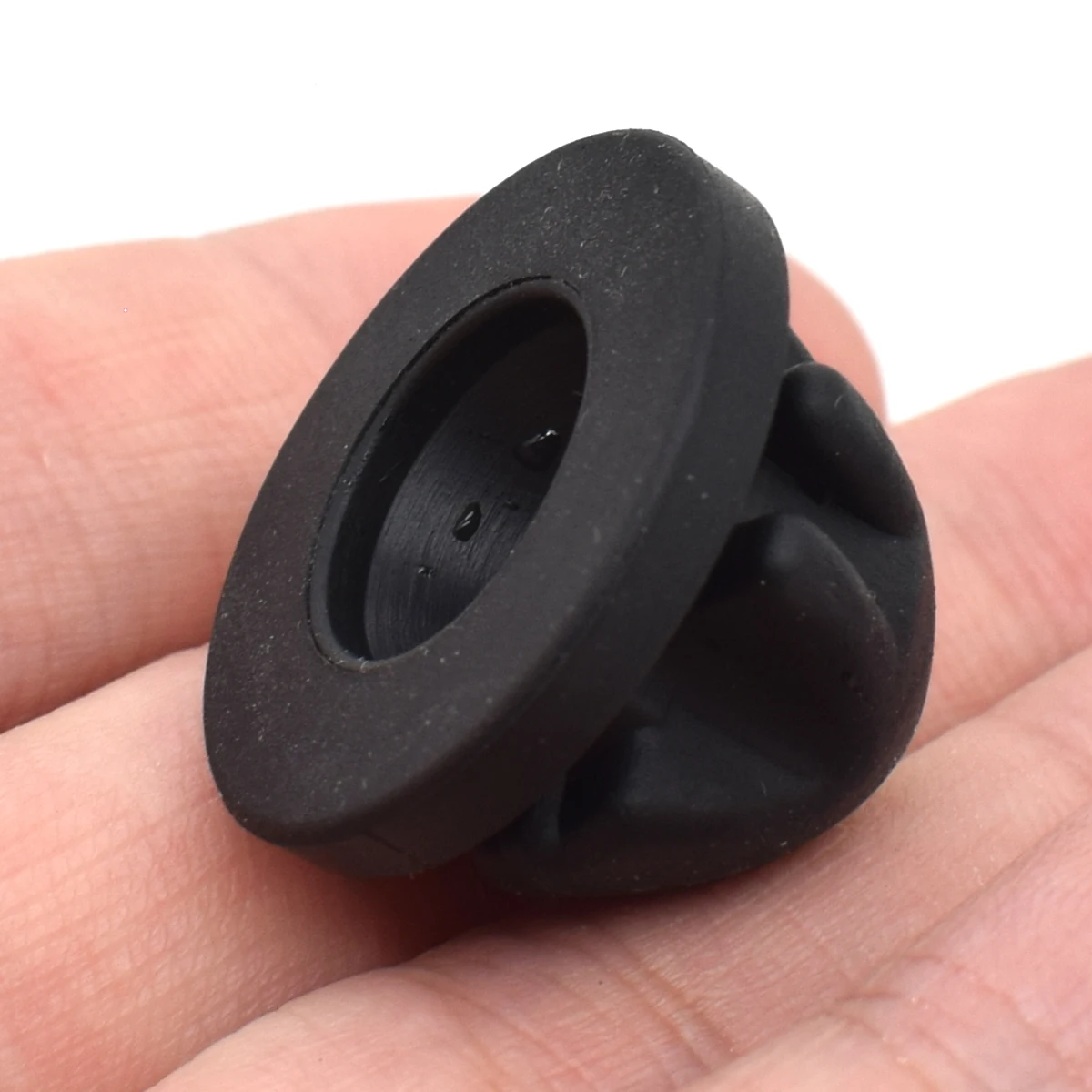 Резиновое крепление на крышку двигателя - Фотография_4