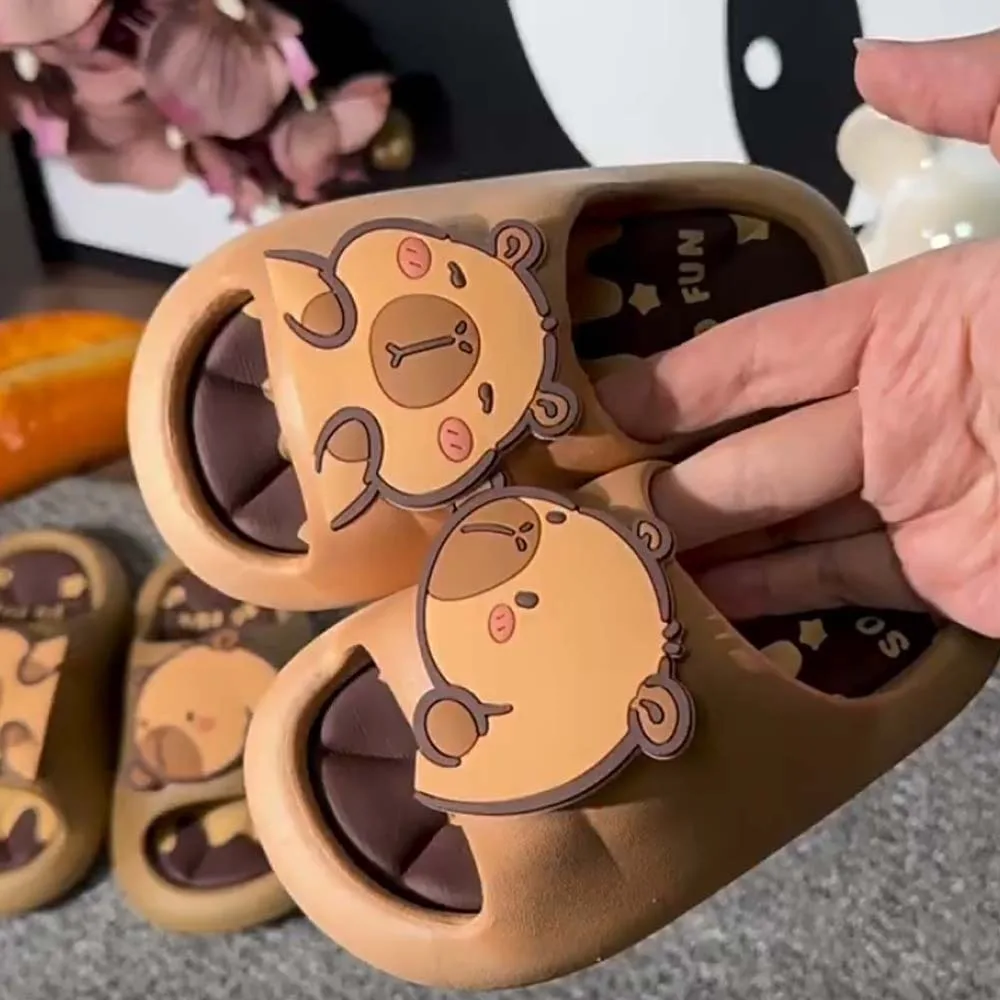 Милые тапочки капибары из пвх для бассейна - Фотография_4