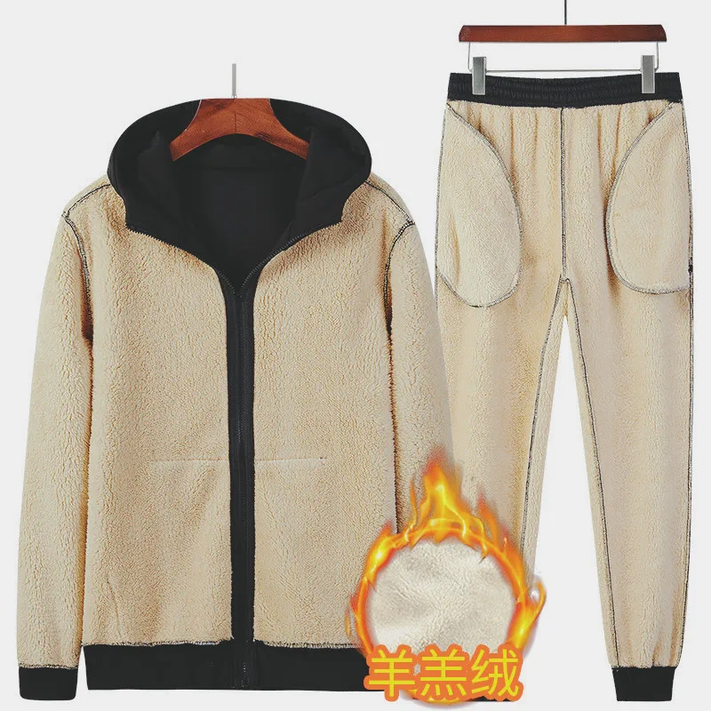 Мужская бархатная куртка с капюшоном из ягненка - Фотография_3