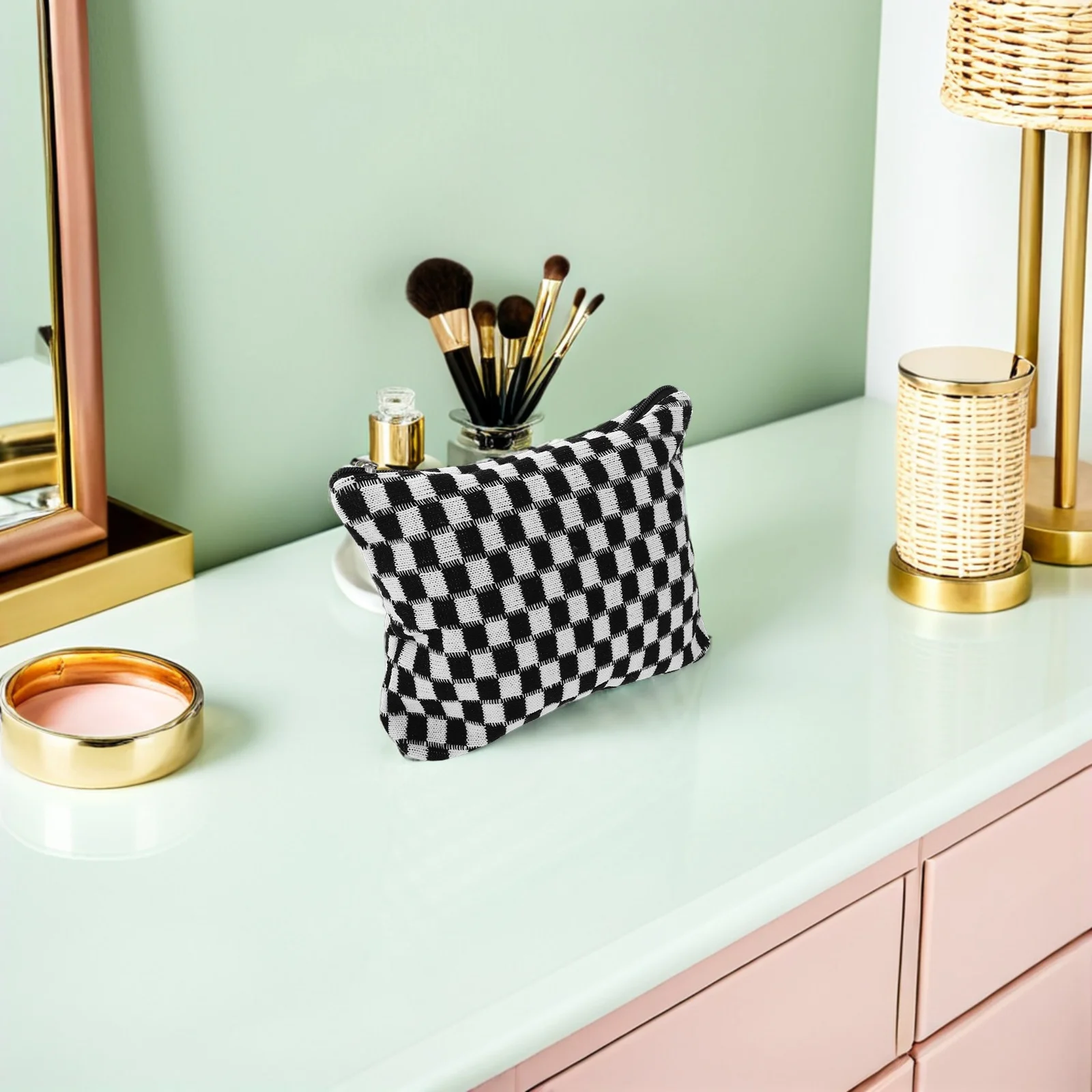 Клетчатая косметичка