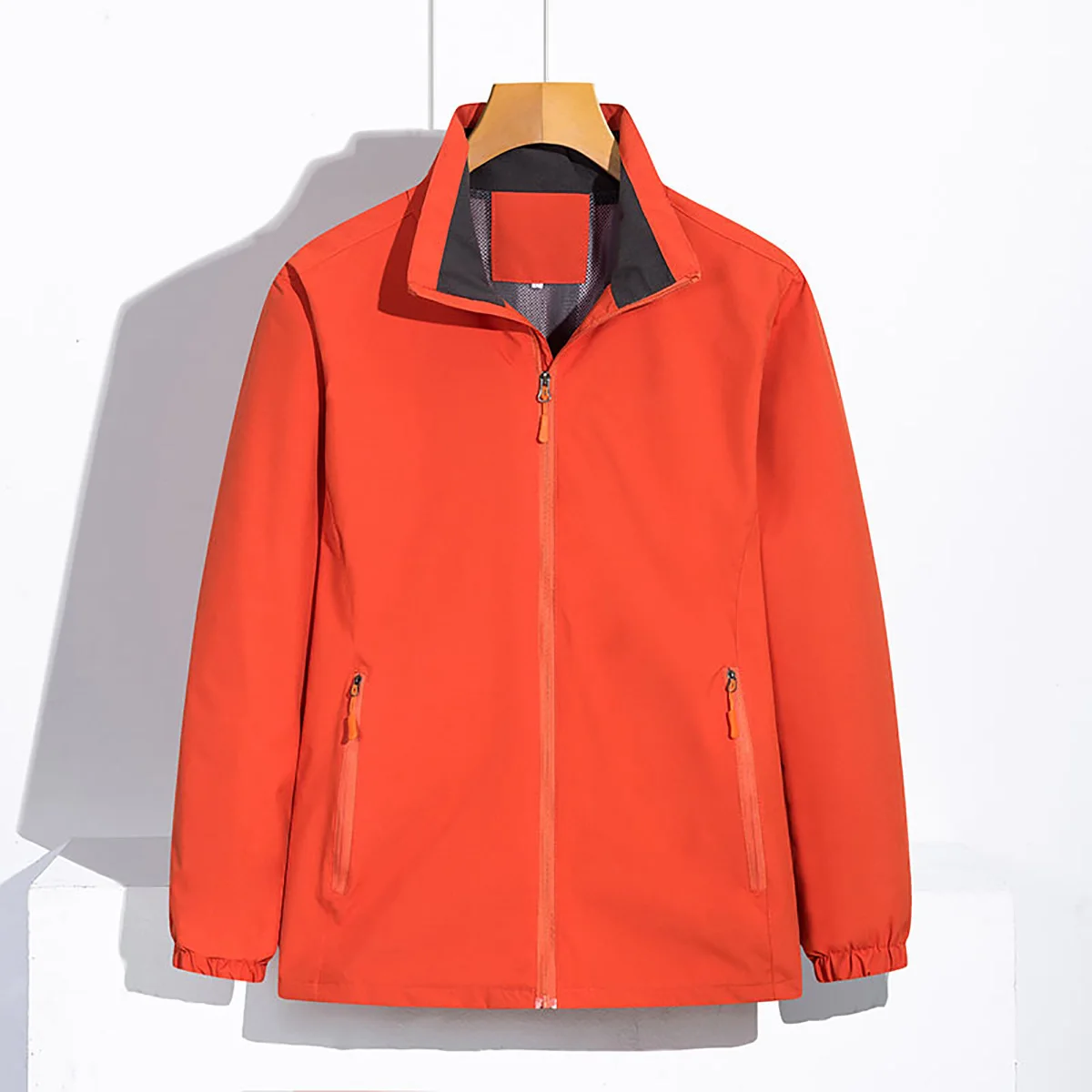 Теплая цельная однослойная куртка - Фотография_5