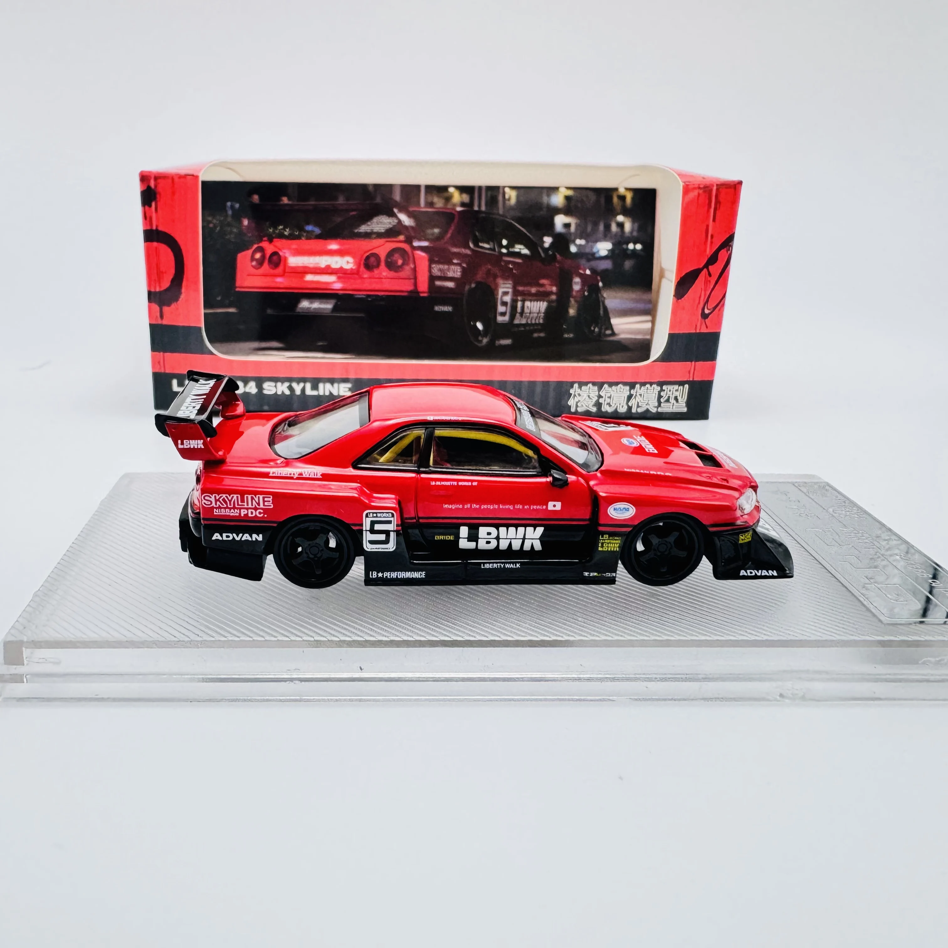 Модель призмы 1:64 nissan skyline - Фотография_2