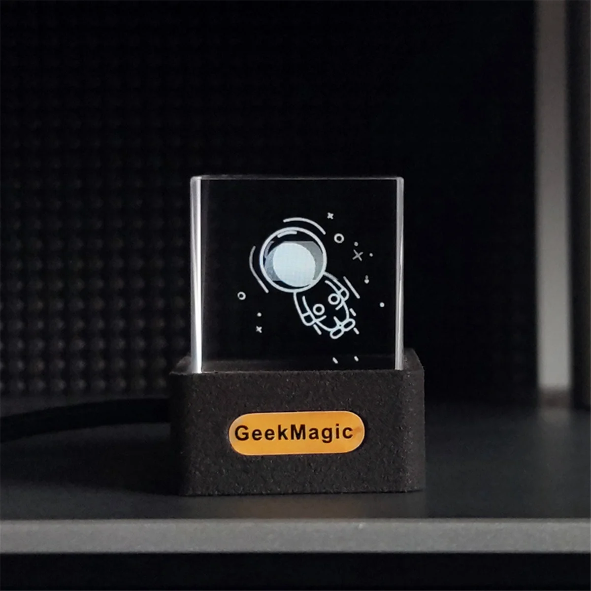 Новый geekmagic crystal cube фотодисплей - Фотография_5
