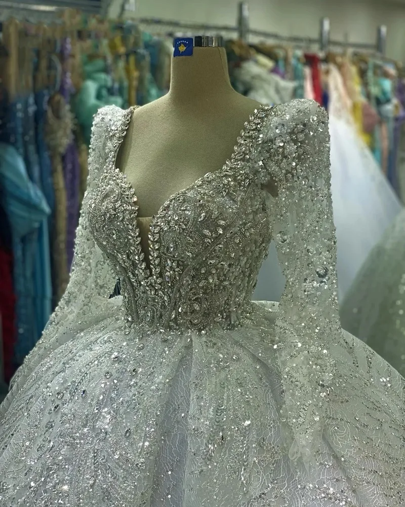 Роскошные кружевные свадебные платья - Фотография_3