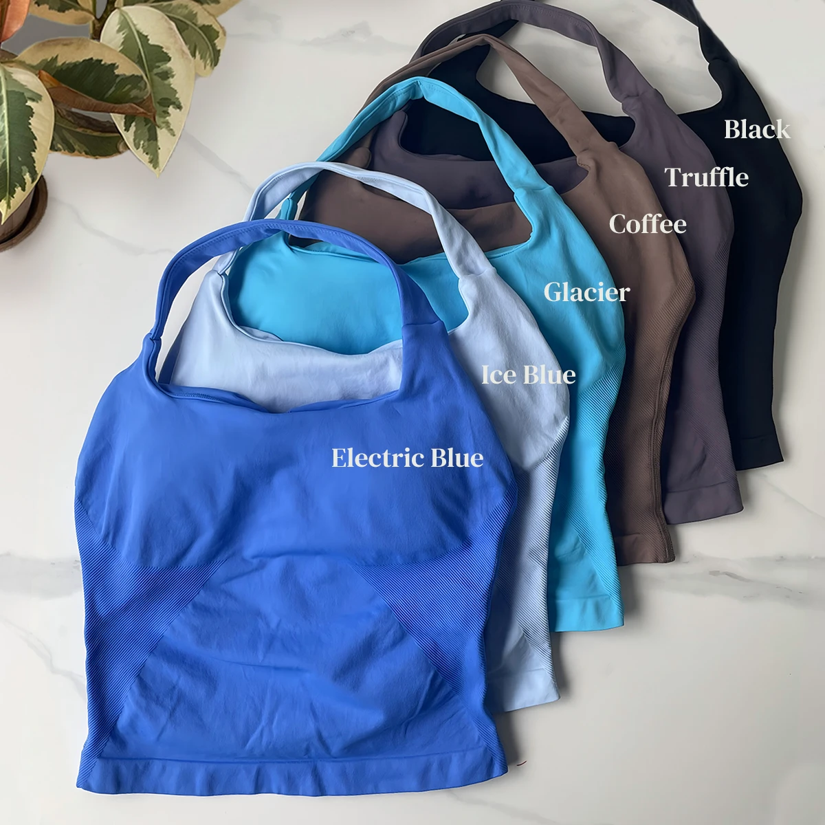 Ударопрочный топ с лямкой на шее - Фотография_3