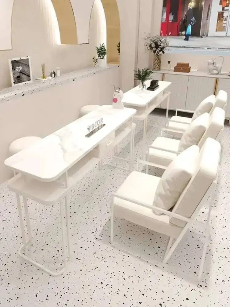 Кремовый стиль, профессиональный маникюрный стол - Фотография_4