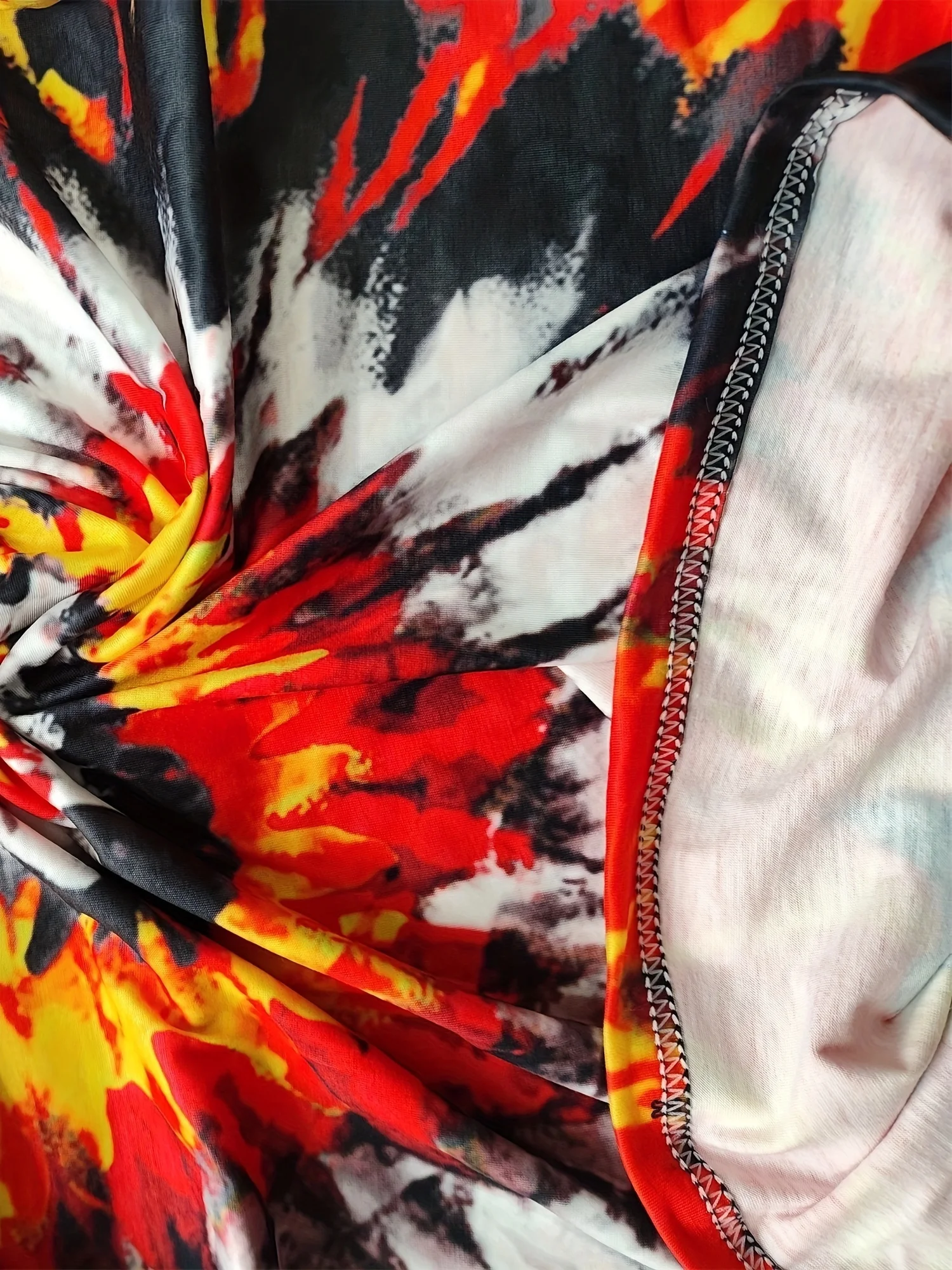 Мужская футболка с 3d-принтом vibrant tie-dye — красный - Фотография_5