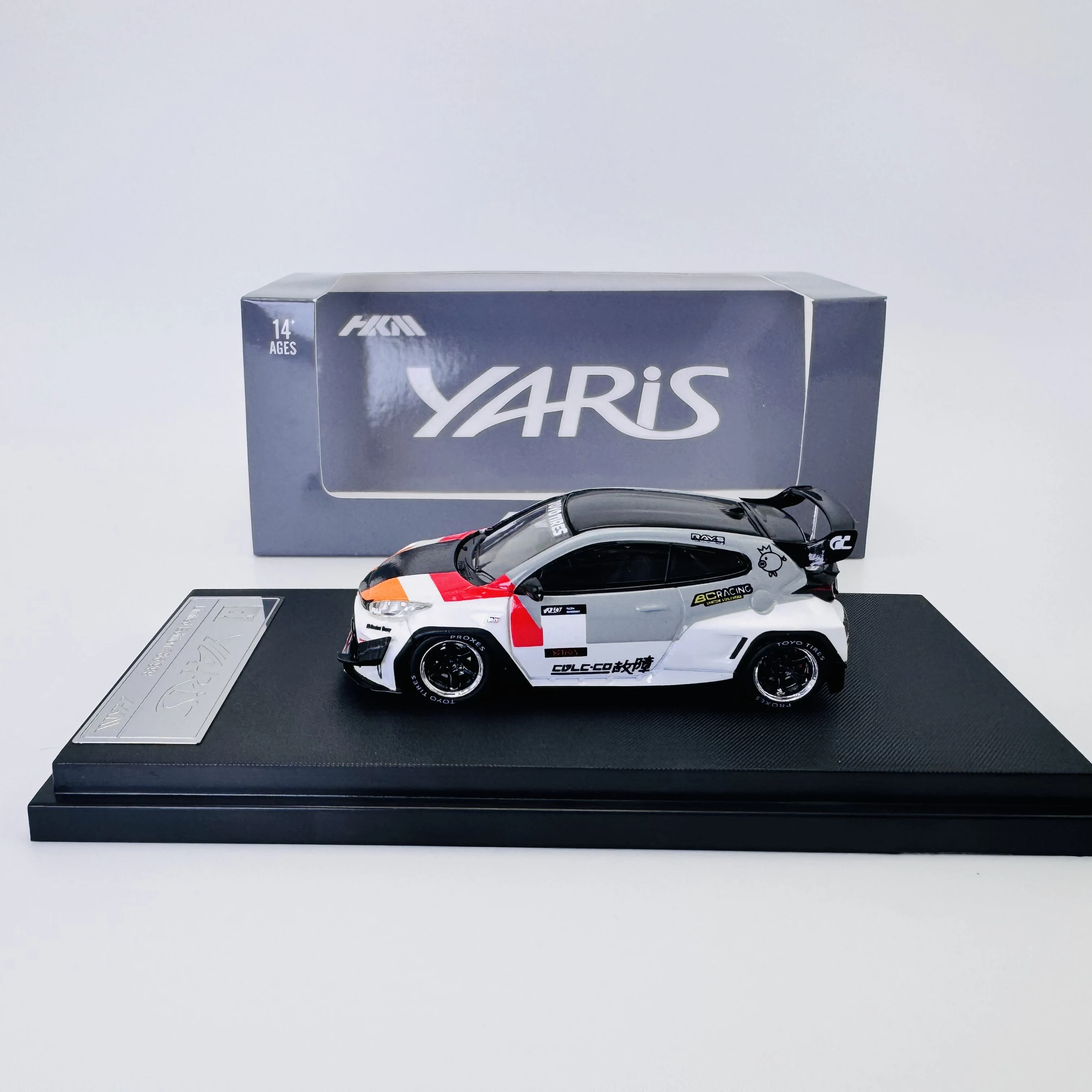Hkm 1:64 gr yaris dazzling rocket - Фотография_2