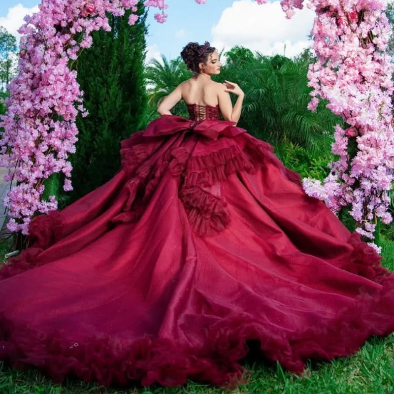Блестящее винно-красное платье quinceanera - Фотография_3