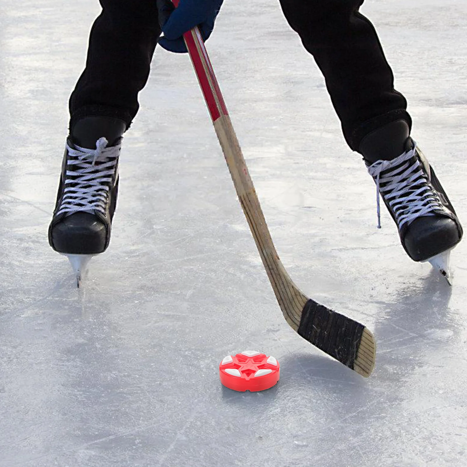 Красная официальная шайба для хоккея