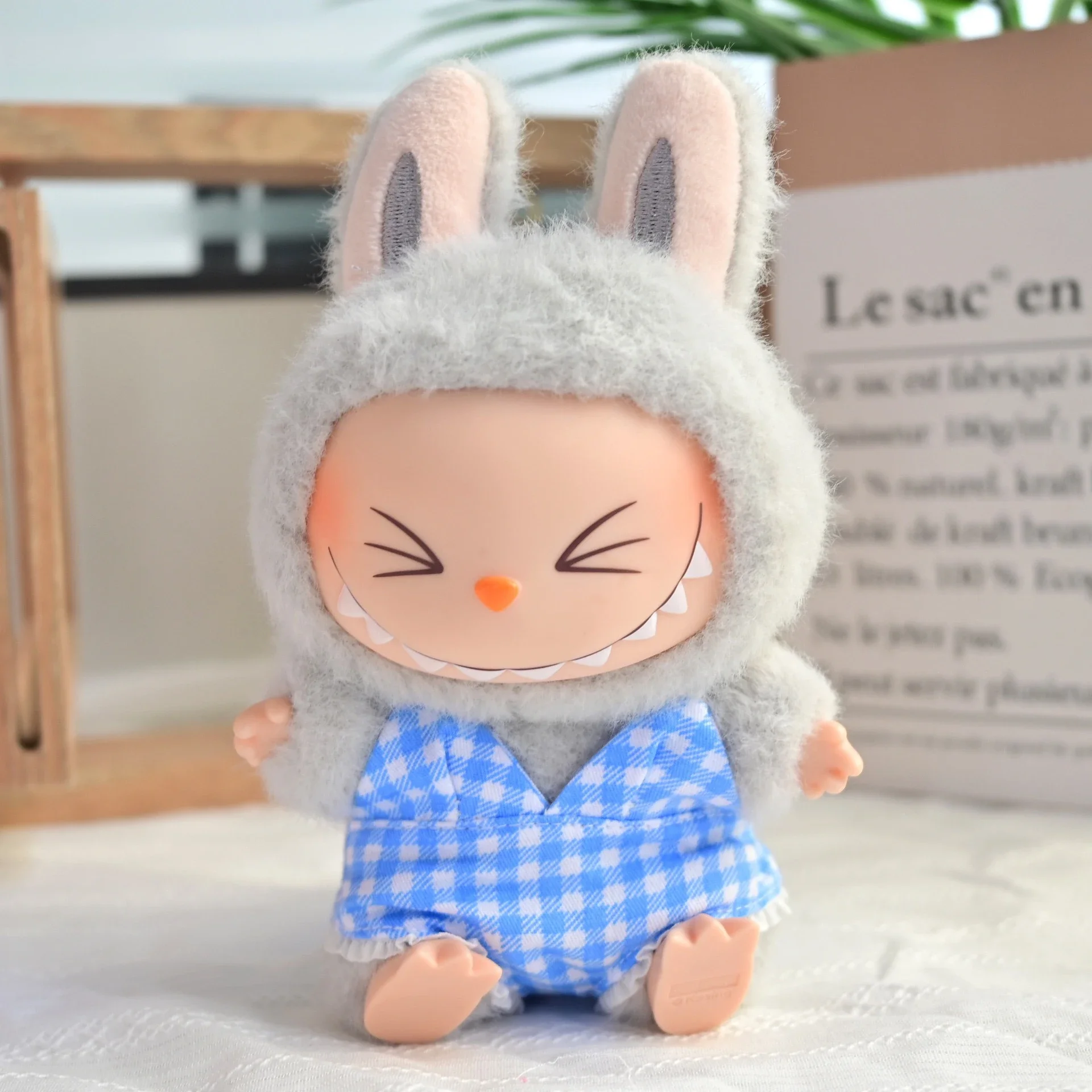 Swimsuit glasses beach diving surfboard - Фотография_6