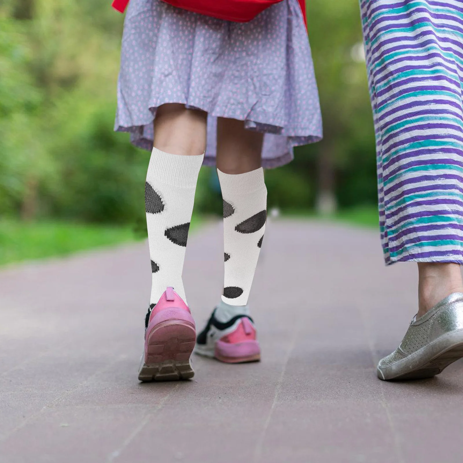 Детские носки с принтом коровы и животным узором - Фотография_2