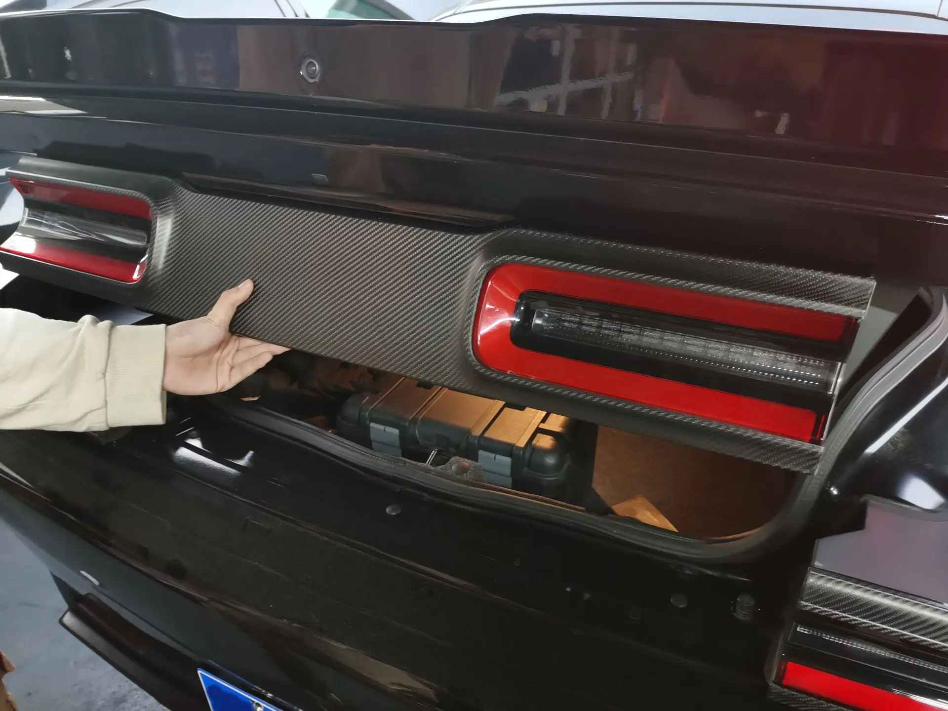 Для dodge challenger dry задний фонарь из углеродного волокна - Фотография_2