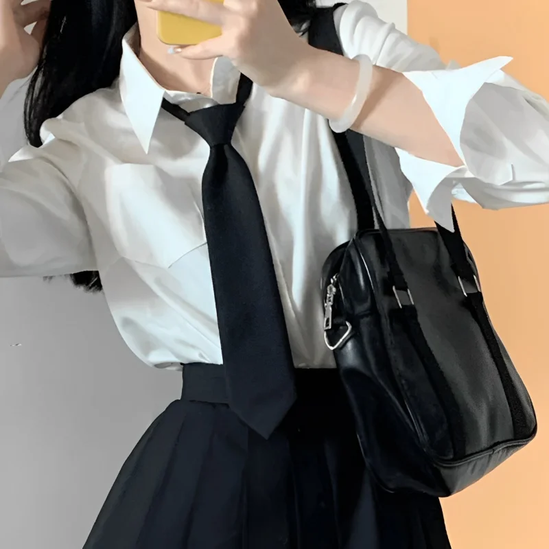 Простой черный галстук с клипсой унисекс