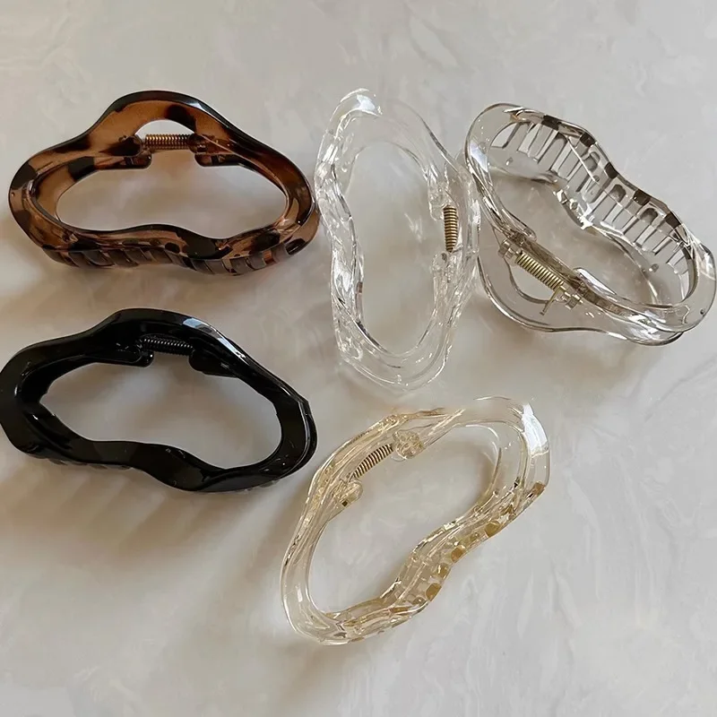 Женские нерегулярные полые заколки для волос с когтями - Фотография_2