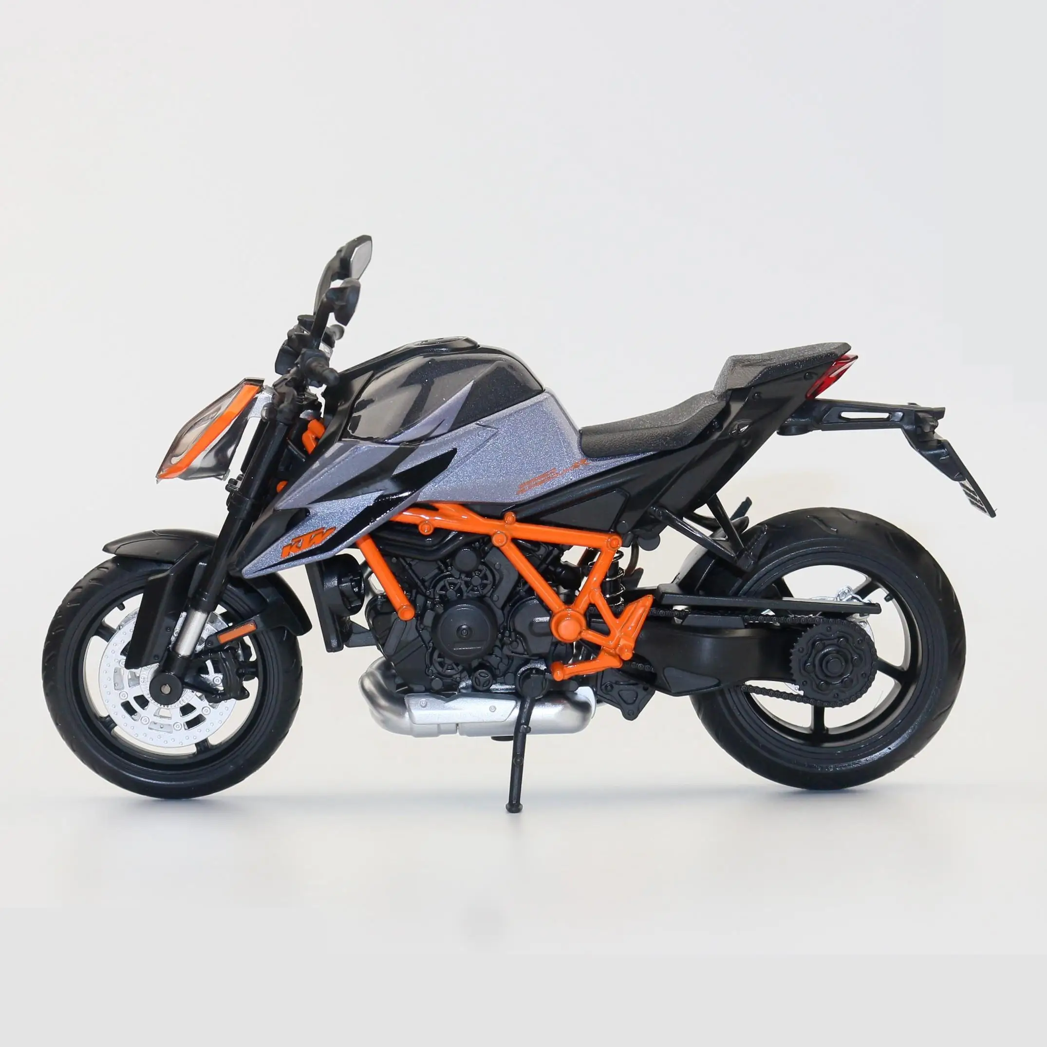 Ktm 1290 super duke r 2022 - Фотография_2