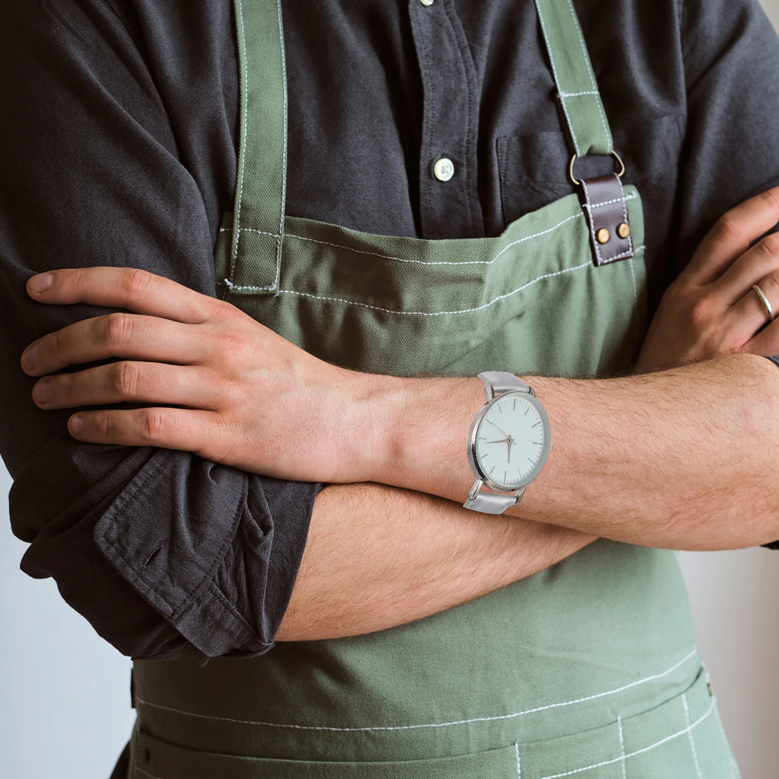 Прочные часы из искусственной кожи - Фотография_2