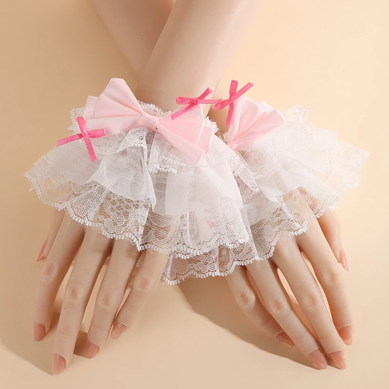 Кружевной браслет в стиле лолиты с бантом и накладными рукавами - Фотография_6