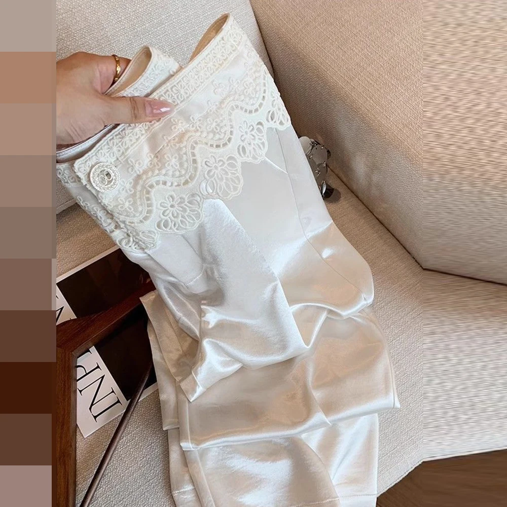 Тонкие повседневные брюки из ацетатного атласа и кружева с высокой талией - Фотография_2