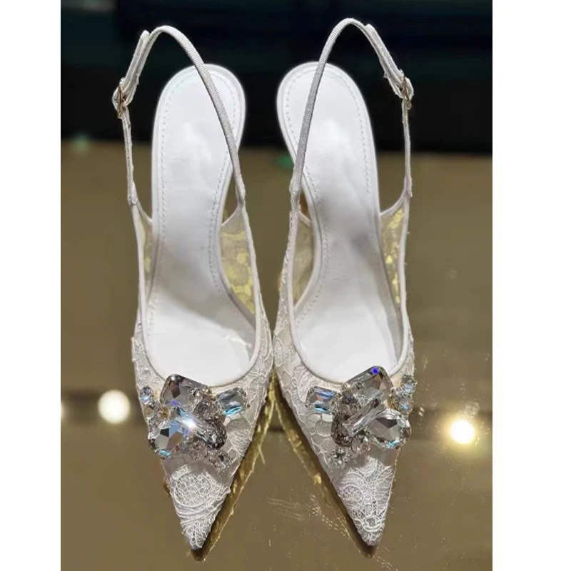 Черные кружевные босоножки на шпильке - Фотография_2