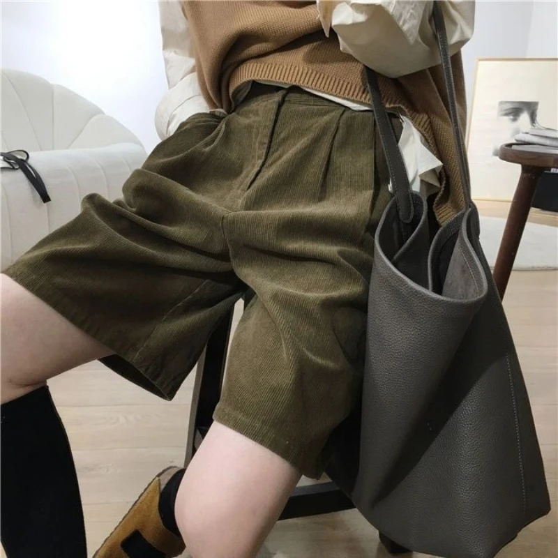 Вельветовые брюки в стиле ретро - Фотография_3