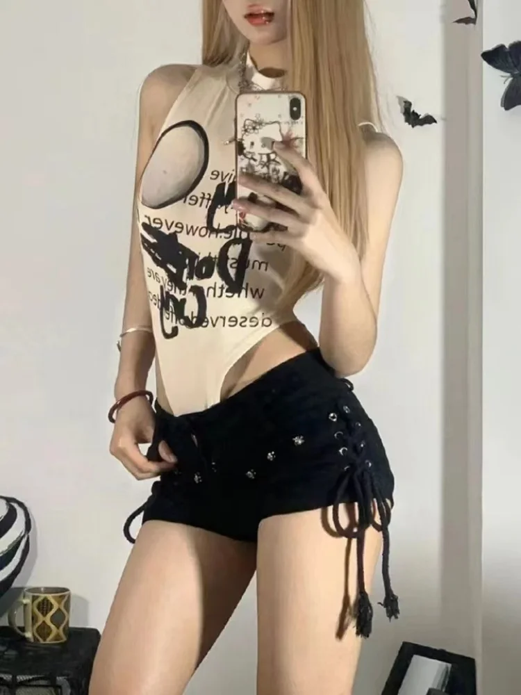 Женские джинсовые шорты slim fit средней посадки в стиле y2k - Фотография_2