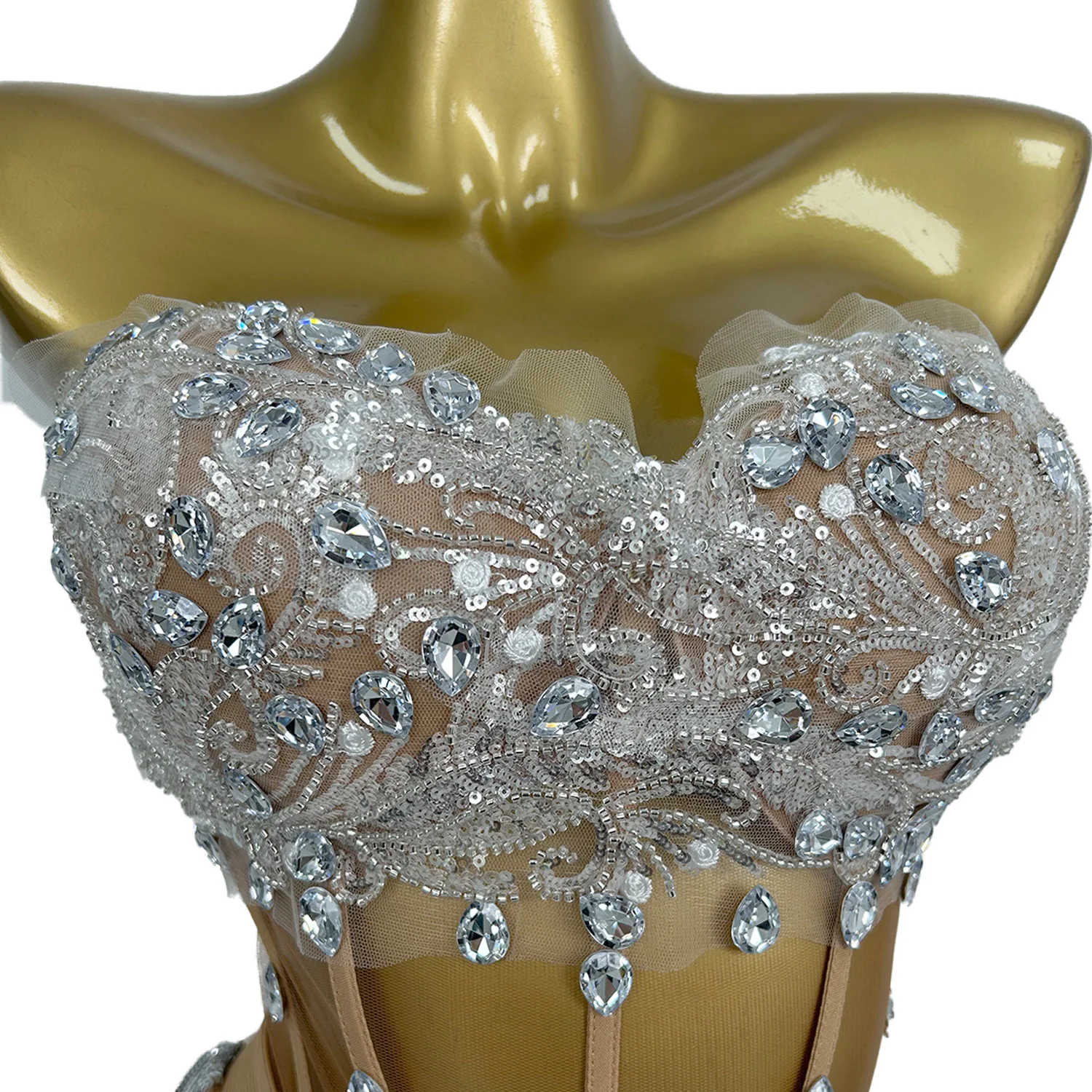 Короткие топы без бретелек со стразами и блестками - Фотография_5