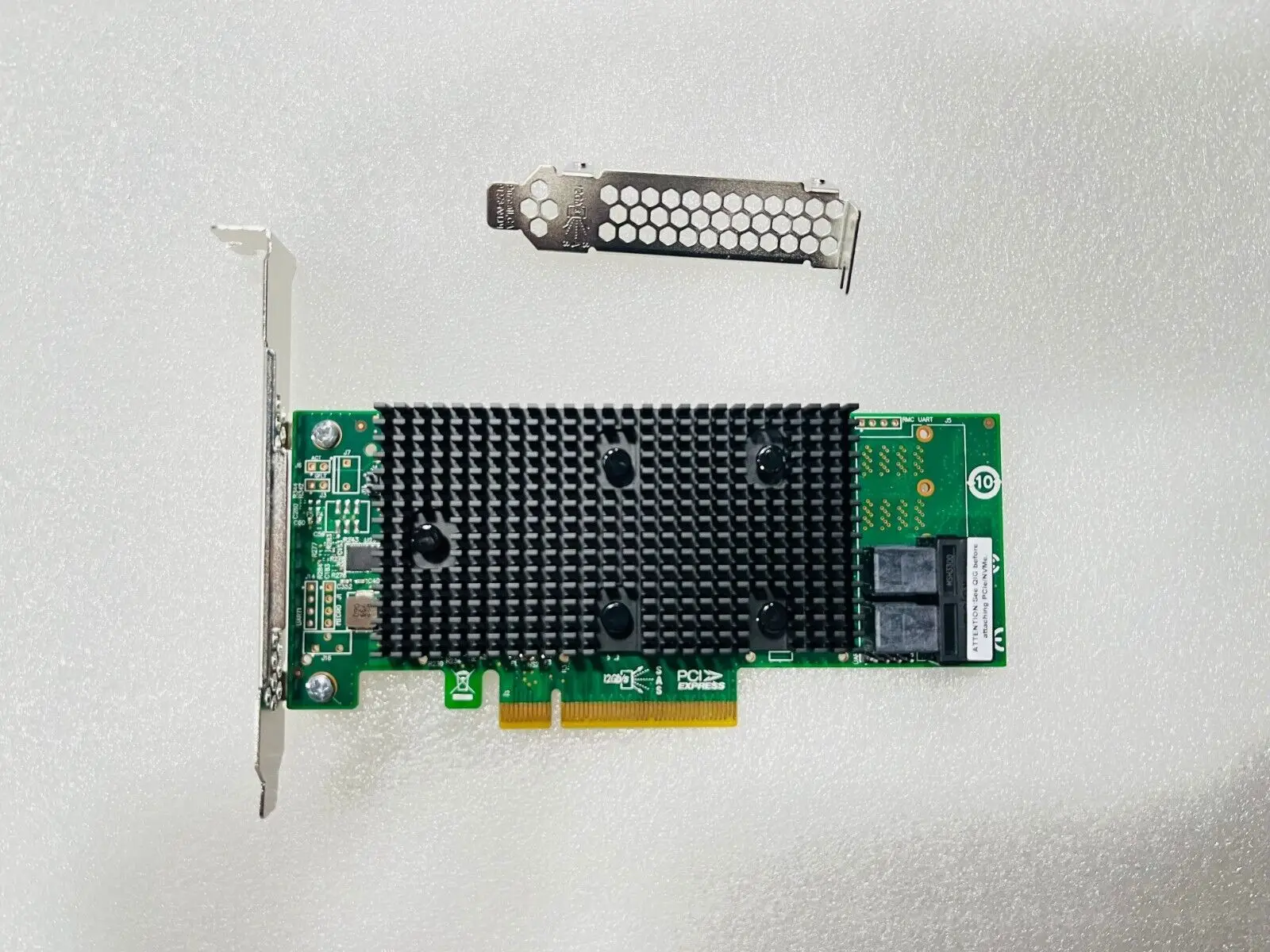 Hba 12 гбит/с pcie поддержка nvme - Фотография_3