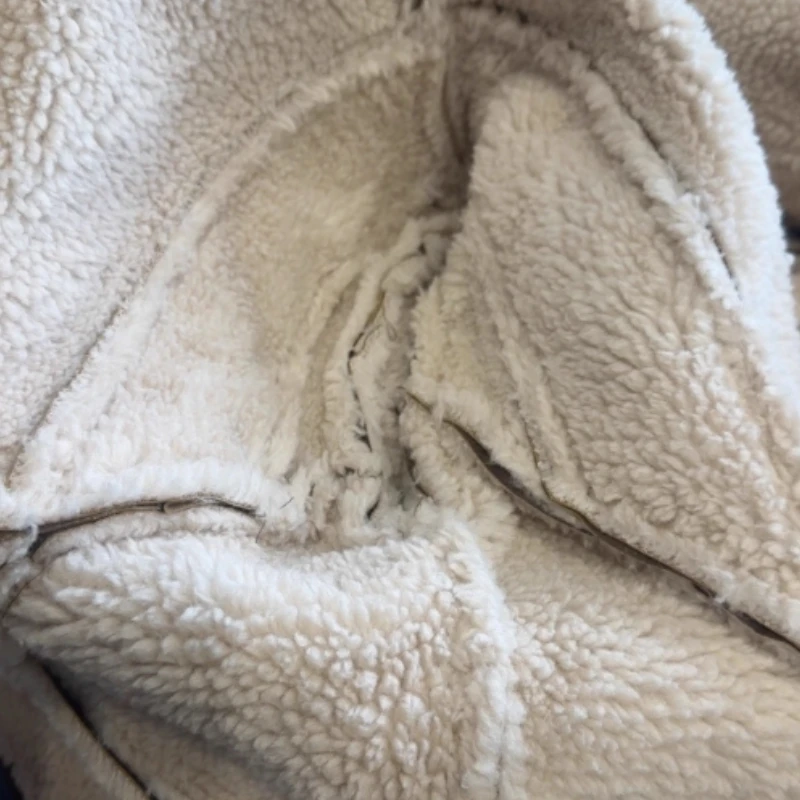 Женское пальто из овчины из искусственной кожи с поясом - Фотография_5