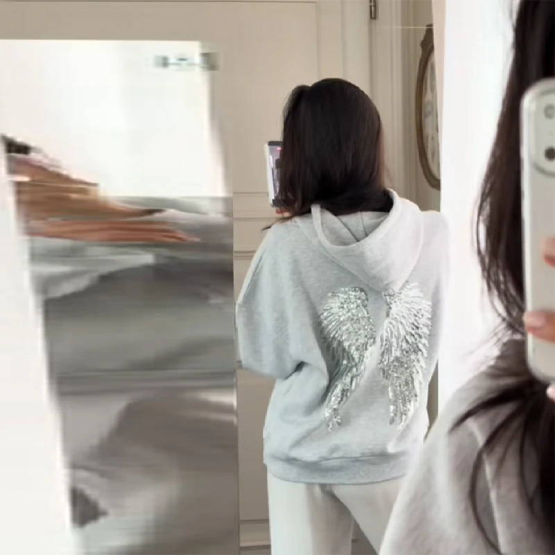 Модная креативная толстовка с капюшоном с узорами крыльев - Фотография_2