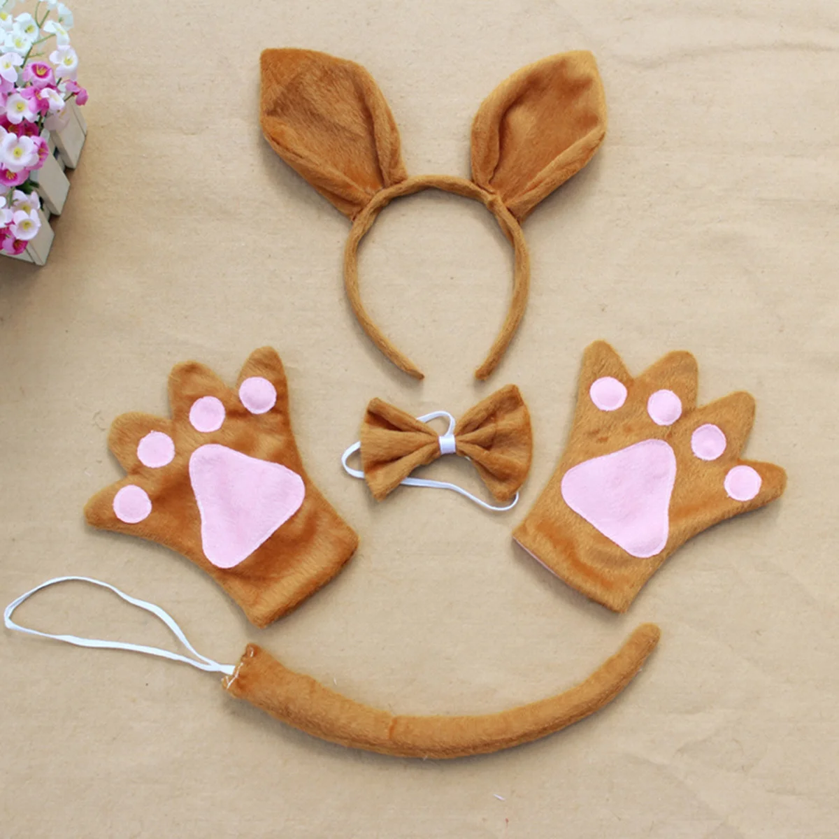 Светло-коричневый костюм кенгуру - Фотография_4