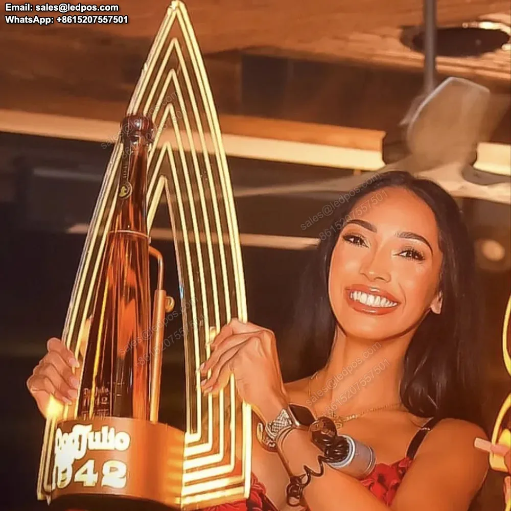 Don julio 1942 презентер бутылок