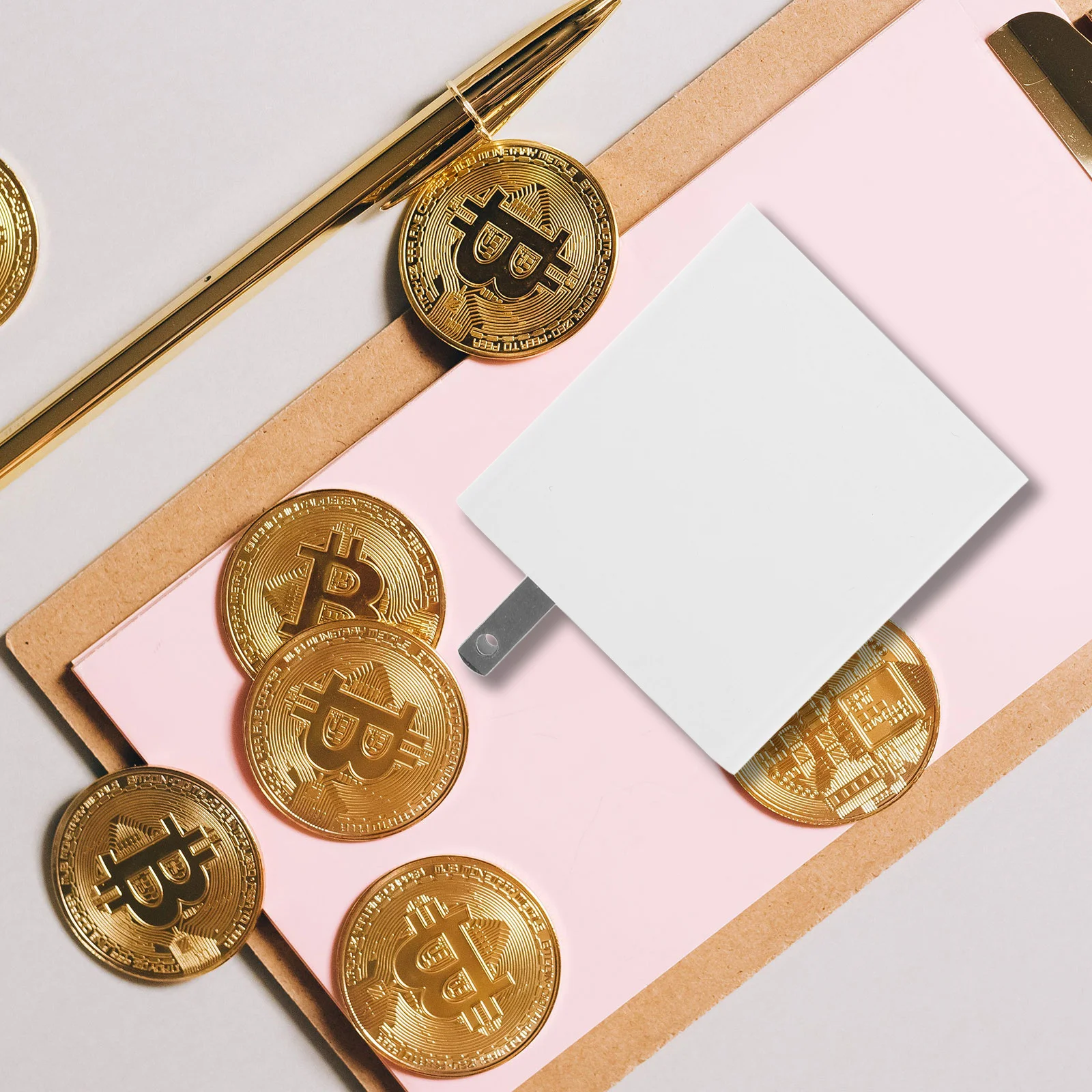 Скрытый ящик для хранения