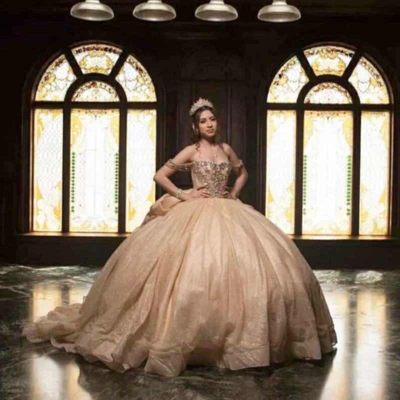 Блестящие золотые платья quinceanera - Фотография_5