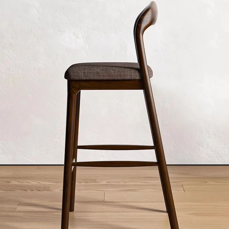 Деревянные барные стулья со спинкой - Фотография_4