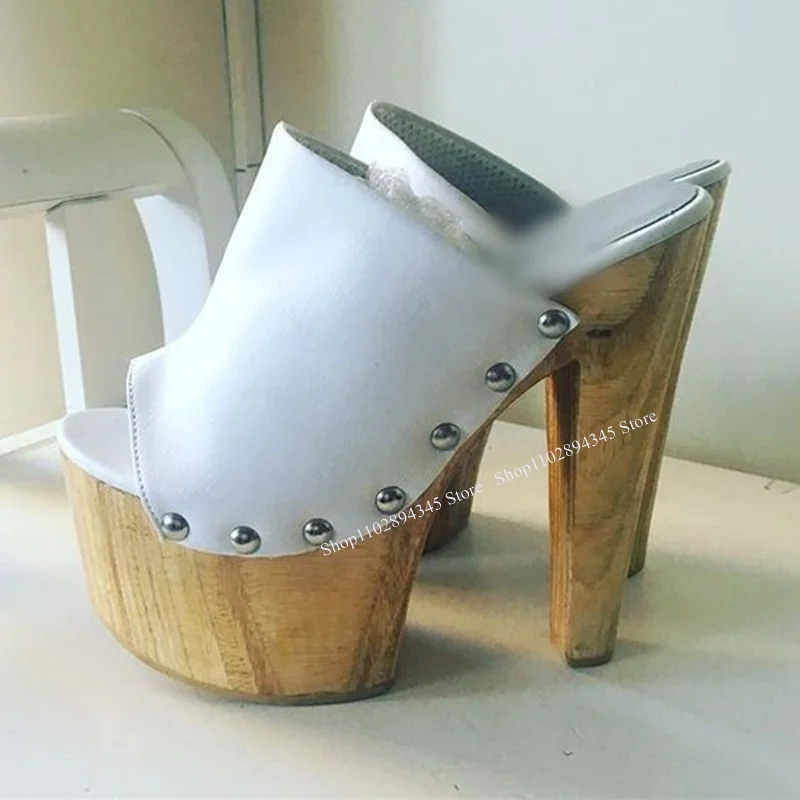 Коричневые сандалии без шнуровки - Фотография_3