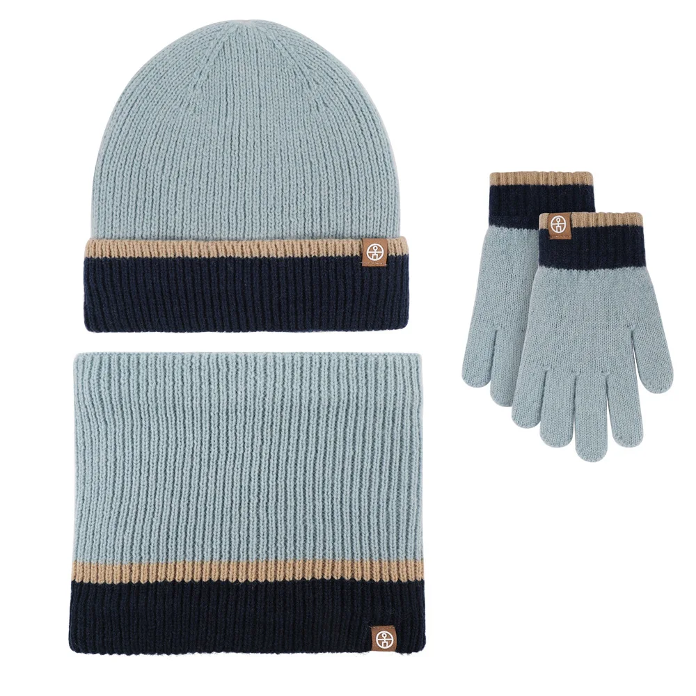 Набор из трех предметов: теплая и холодная шапка - Фотография_4