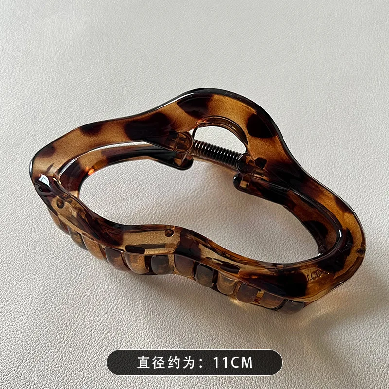 Женские нерегулярные полые заколки для волос с когтями - Фотография_5