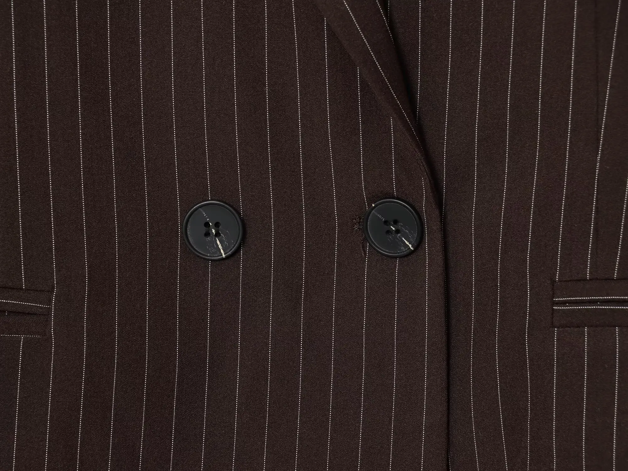 Зимняя женская полосатая длинная куртка - Фотография_5