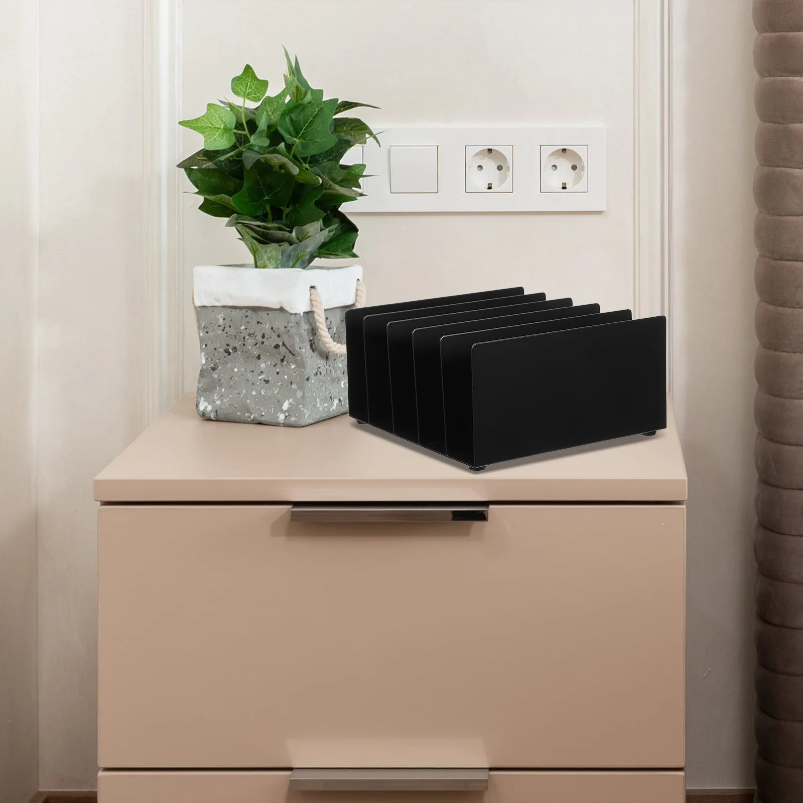 Черный металлический держатель для почты - Фотография_5