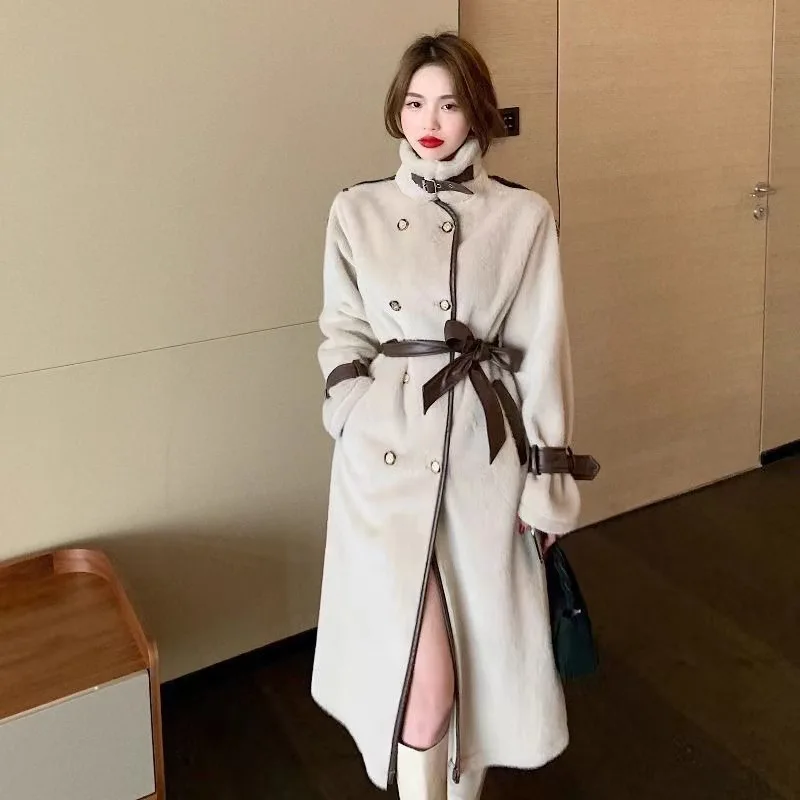 Роскошный брендовый плащ из мягкого меха