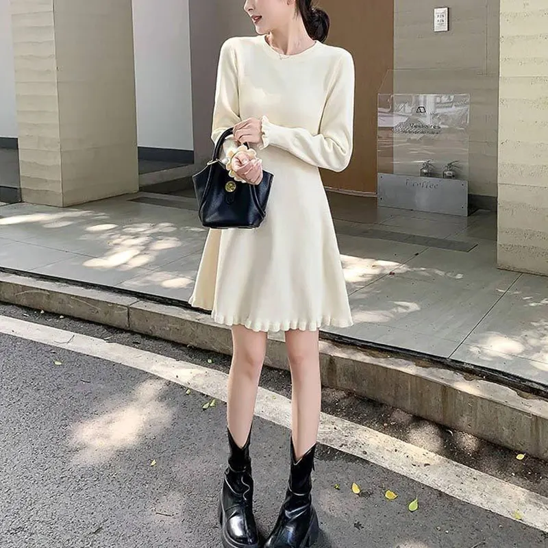 Базовые однотонные платья женская - Фотография_3