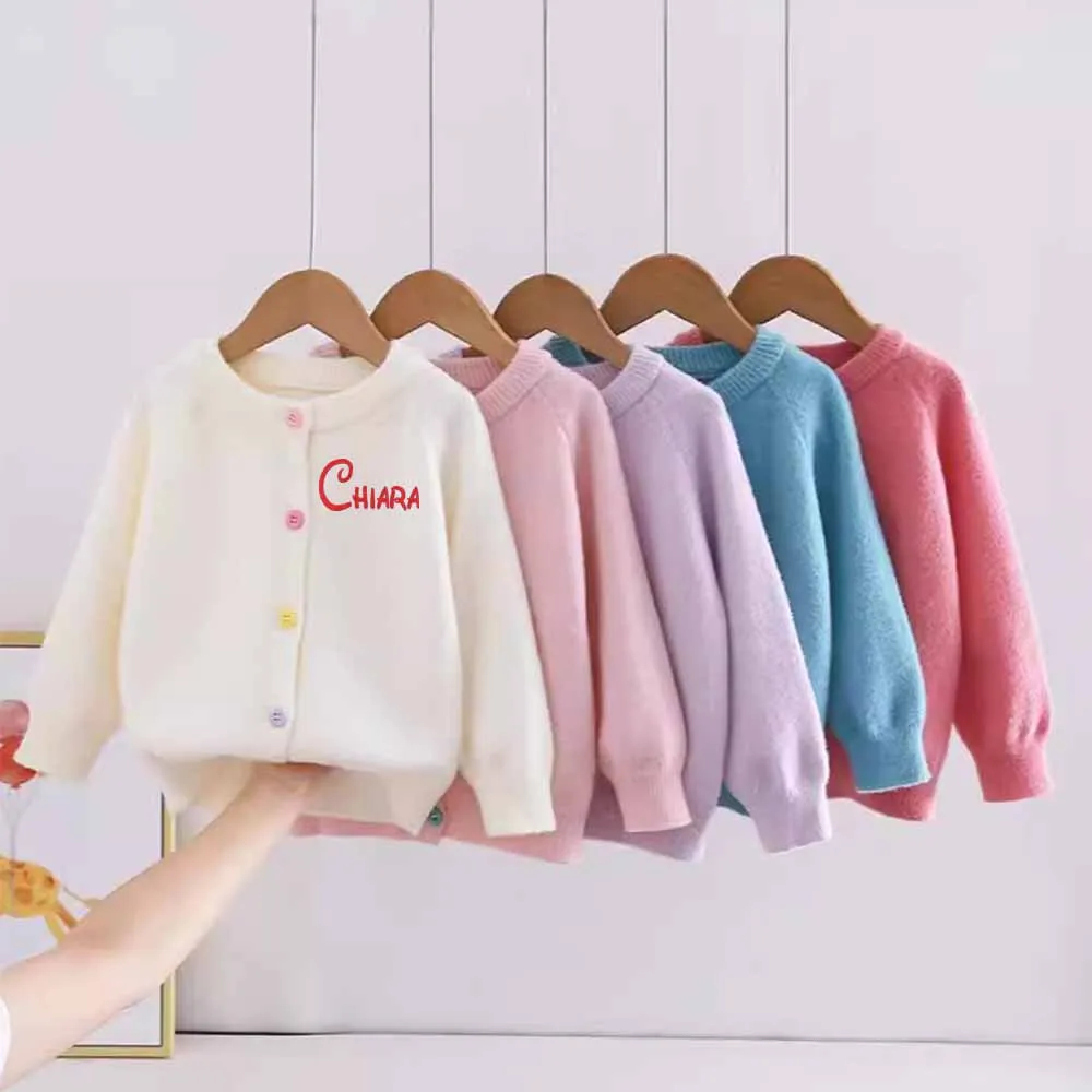 Свитер для девочек с вышивкой