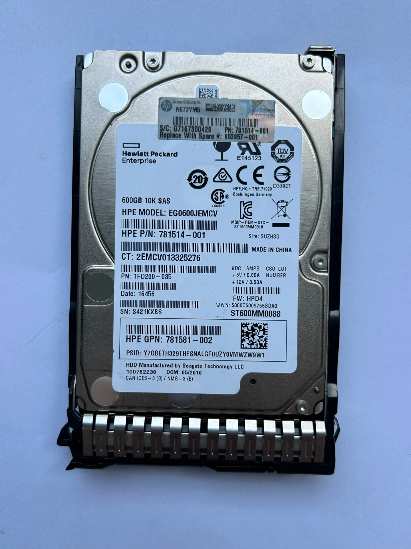 Серверный жесткий диск известного