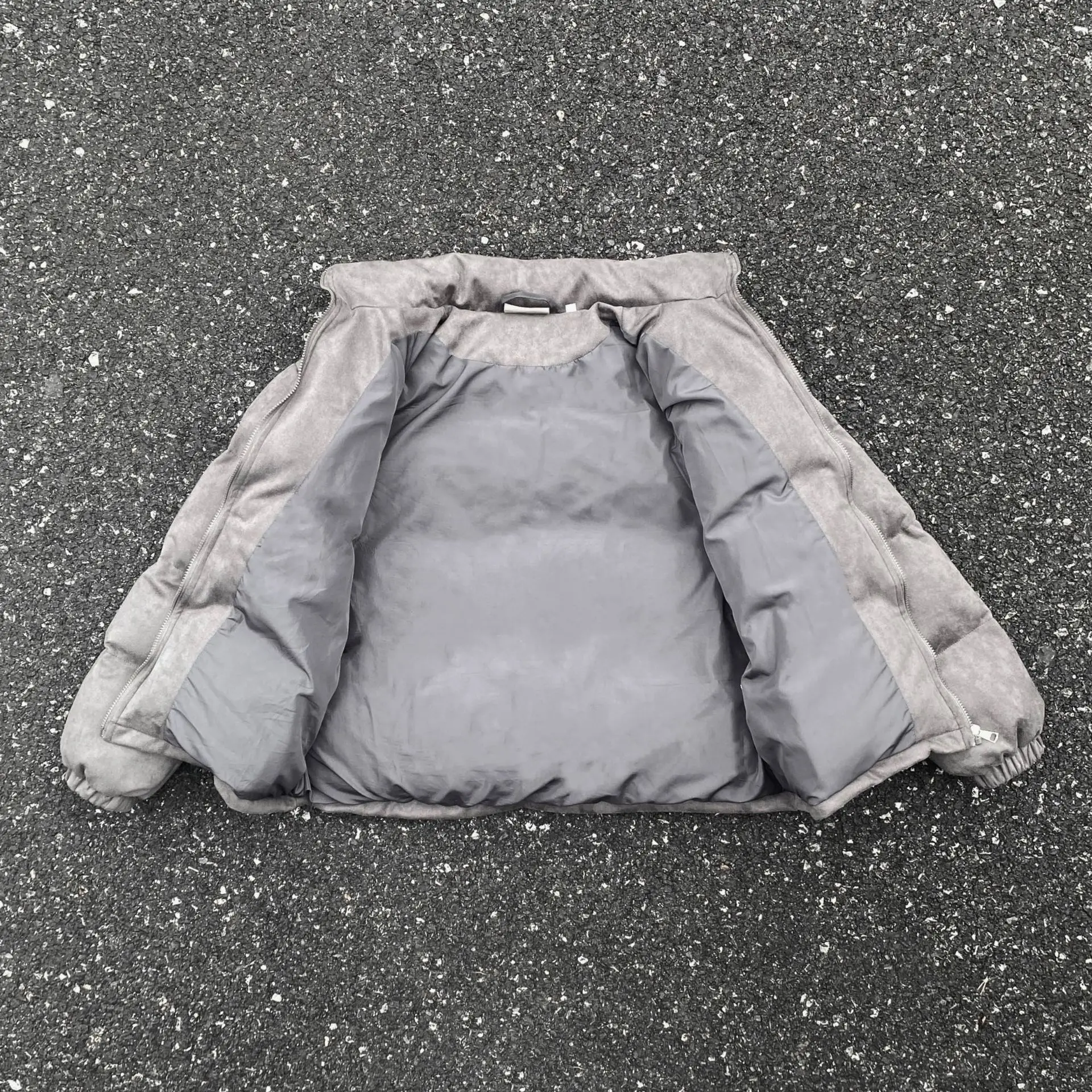 Мужские новые серые замшевые пуховики - Фотография_3